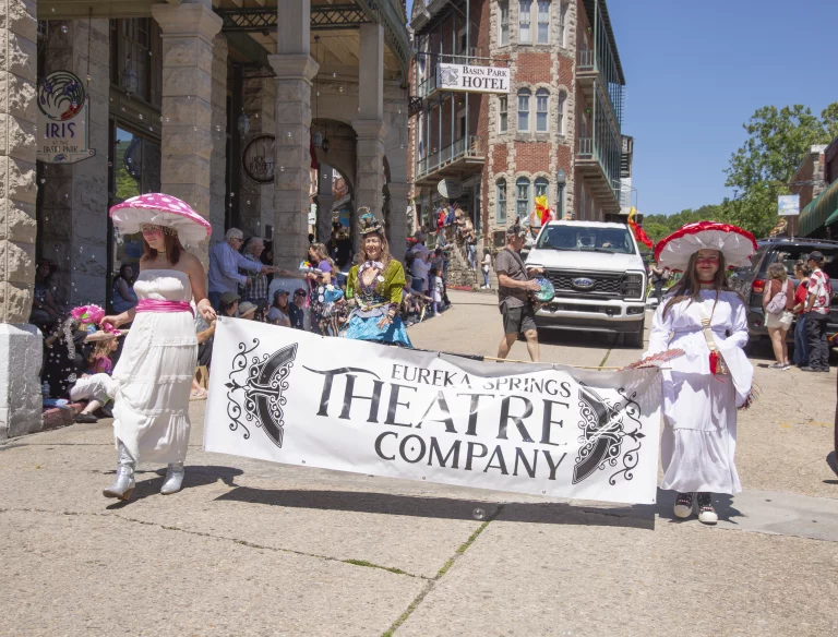 eureka springs theatre company artrageous parade